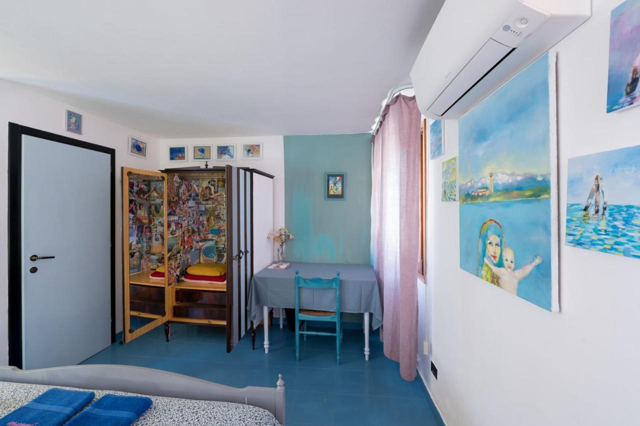 Night Galleria Holiday Home - Bed & Art In Burano - The Pink House المظهر الخارجي الصورة