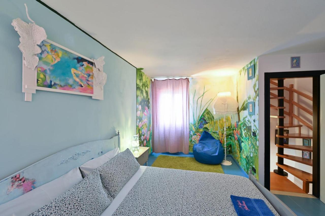Night Galleria Holiday Home - Bed & Art In Burano - The Pink House المظهر الخارجي الصورة