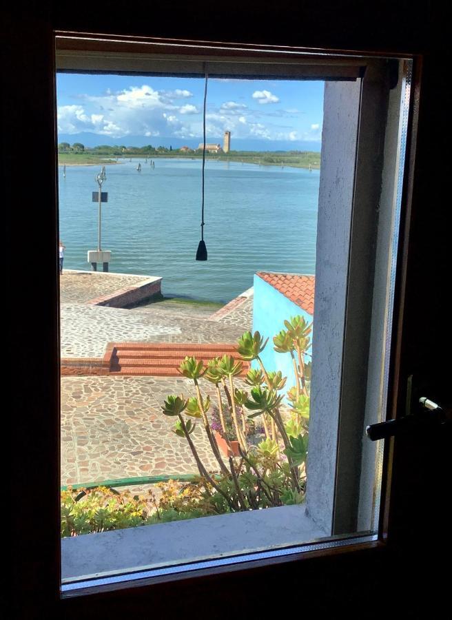 Night Galleria Holiday Home - Bed & Art In Burano - The Pink House المظهر الخارجي الصورة